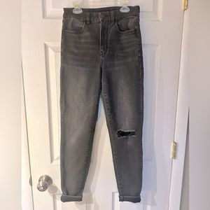 American Eagle women’s Next Level Stretch jeans, size 4 regular